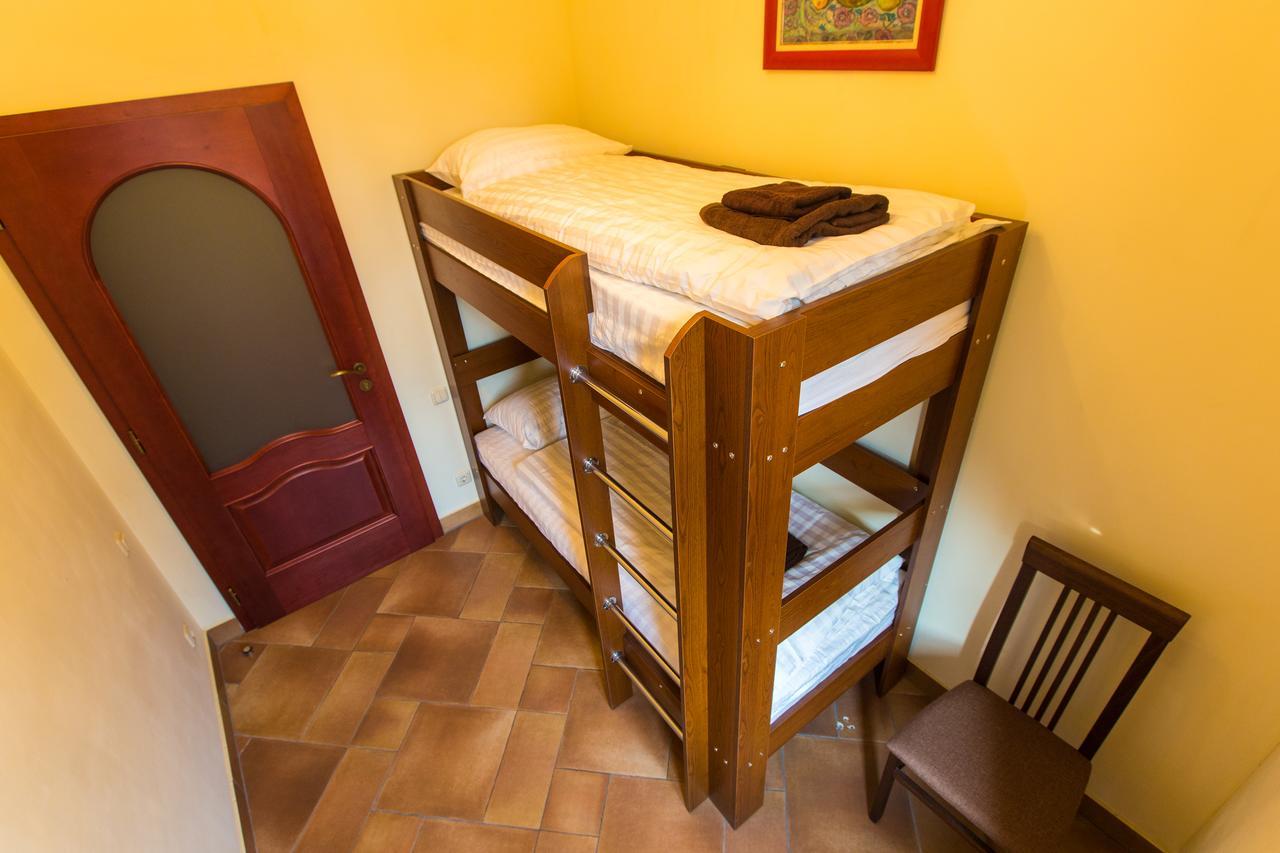 10 Rooms Lviv Eksteriør bilde