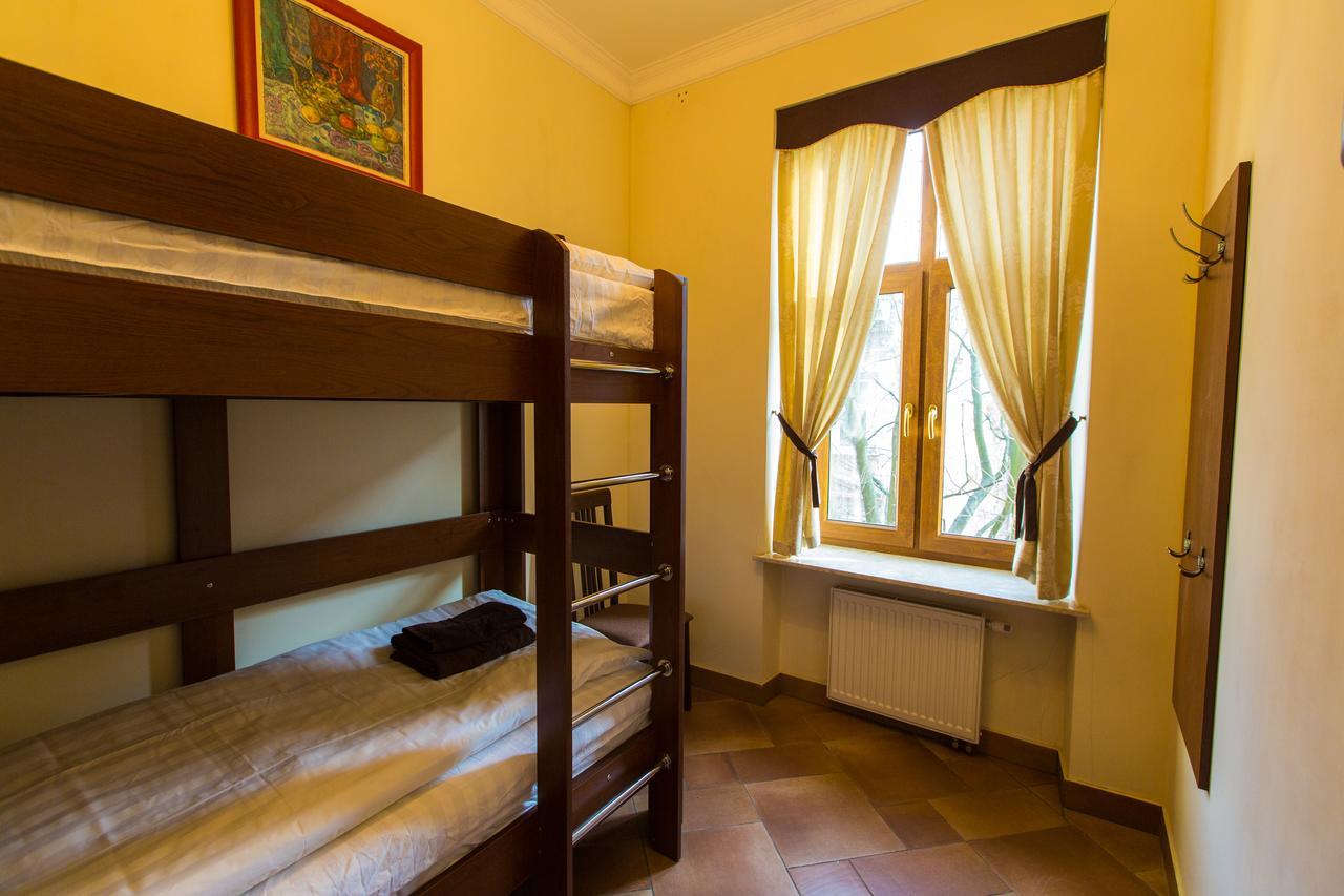 10 Rooms Lviv Eksteriør bilde