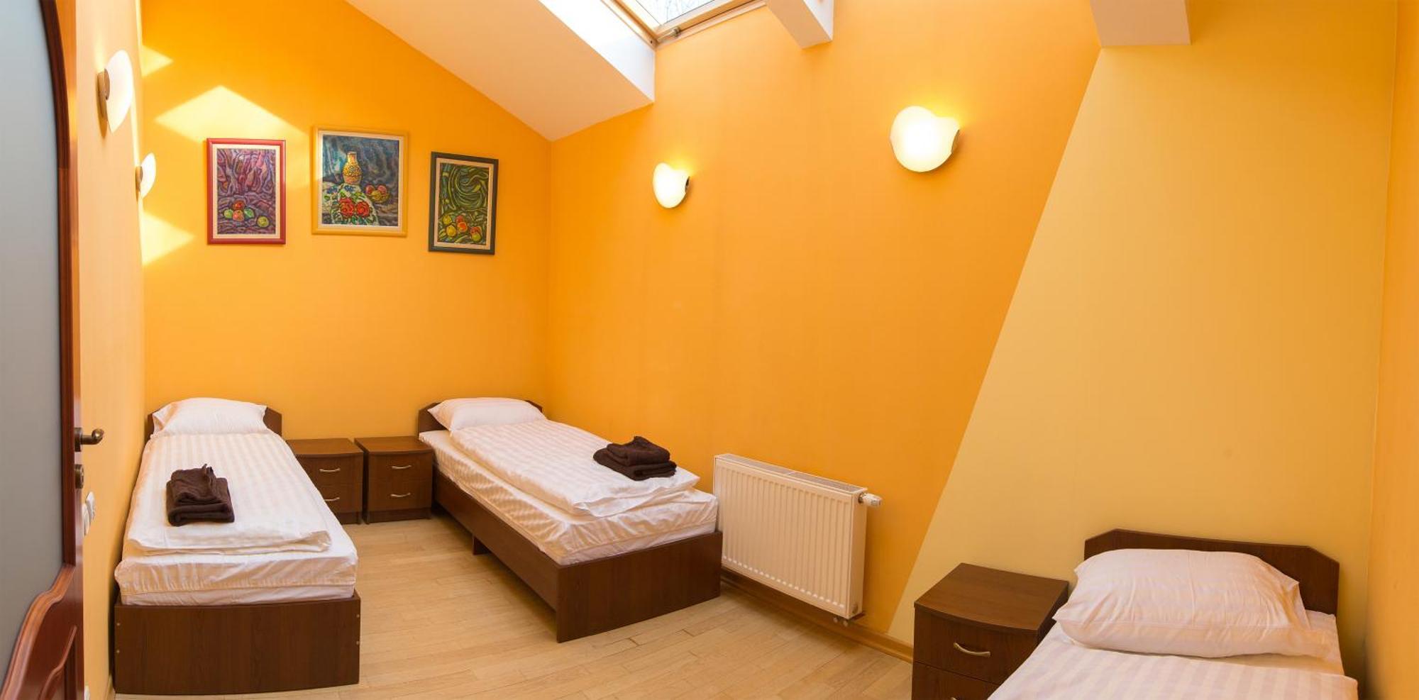 10 Rooms Lviv Eksteriør bilde